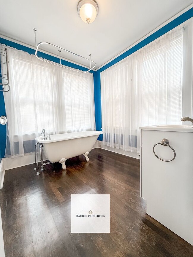 Photo - 48 E Main St Unidad 48B