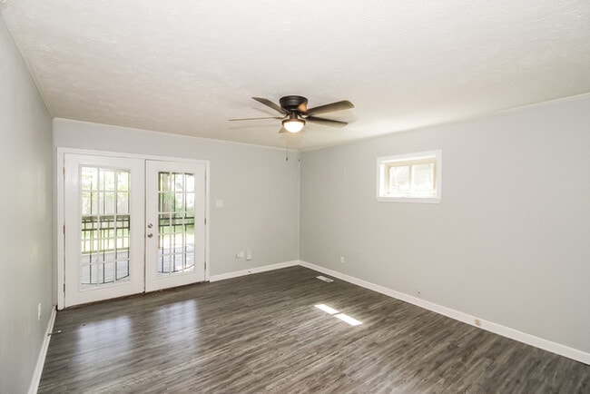 Photo - 6 Wright Cir