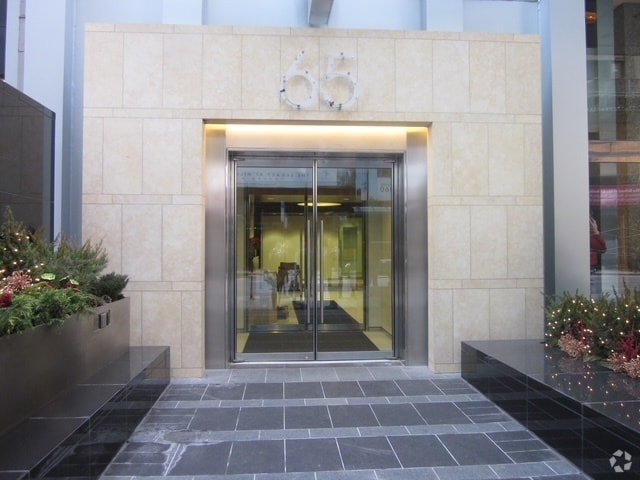 Building Photo - 65 E Monroe St Unit 4411 Rental