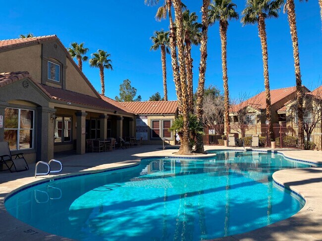 Downstairs 2 bedroom/2 bath condo unit. - Downstairs 2 bedroom/2 bath condo unit.