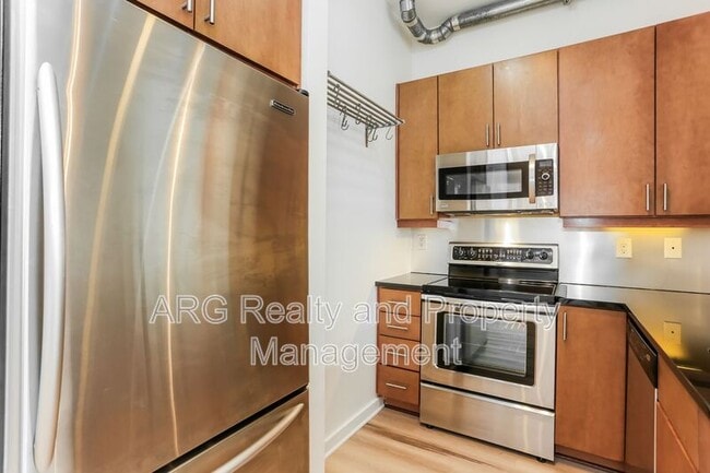 Photo - 265 18th St NW