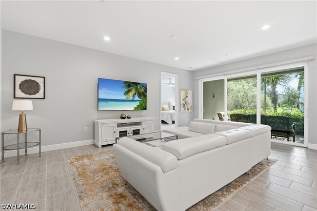 Building Photo - 2560 Seychelles Dr Unit 1003