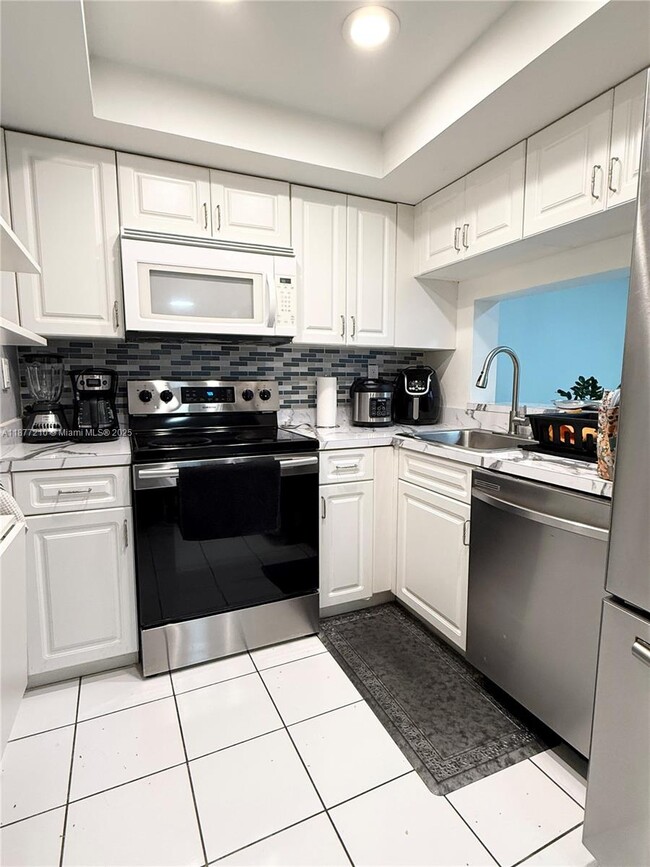 Photo - 11800 SW 18th St Unit 429-4