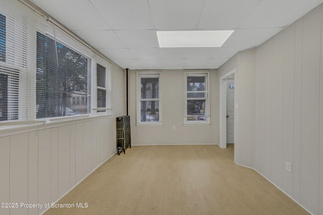 Photo - 821 Delaware St