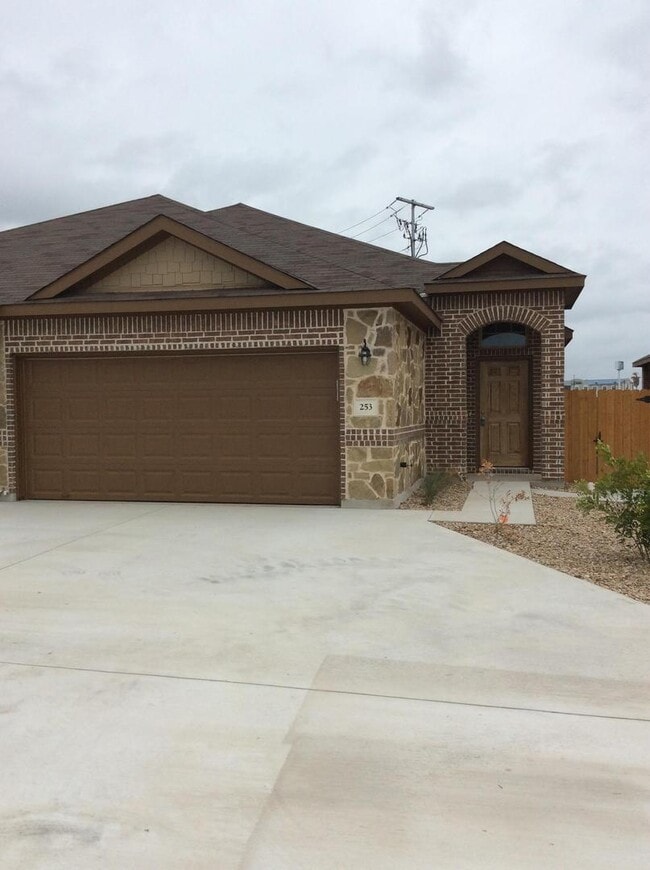 Photo - LUXURY TOWNHOME LOCATED IN PECAN PARK, BASTROP, TEXAS!