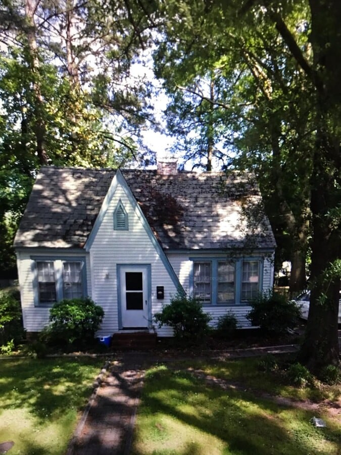 Photo - 203 Library S St