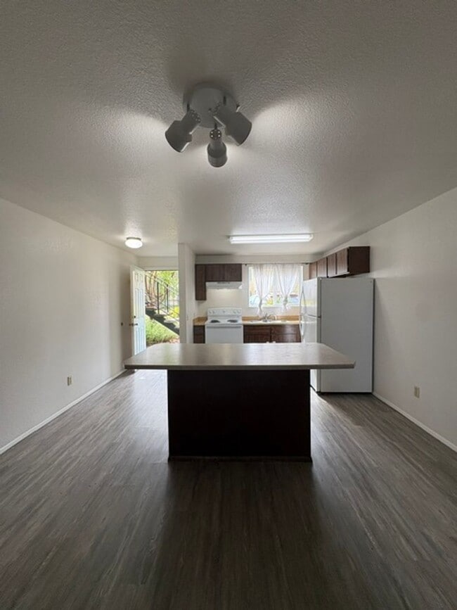 Photo - 680 D St Unit Apt A