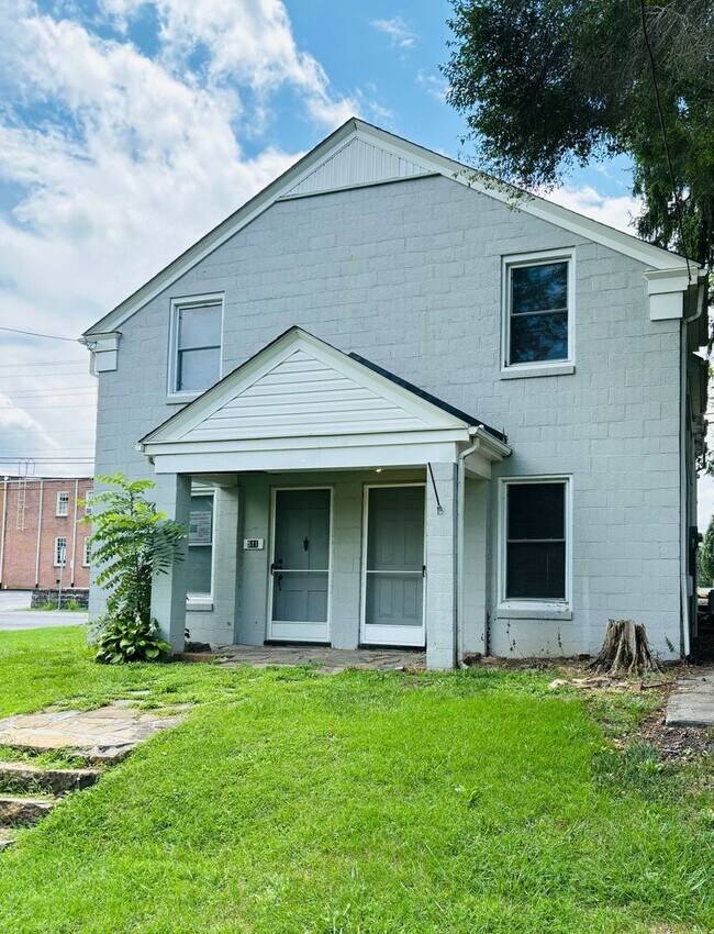 Photo - 513 Progress St NE