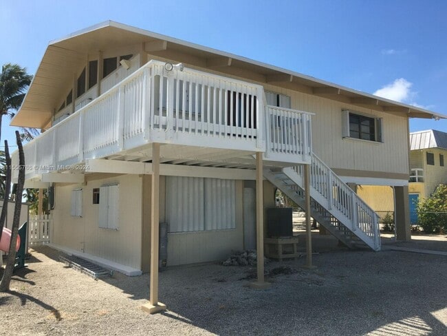 Photo - 142 Columbus Dr