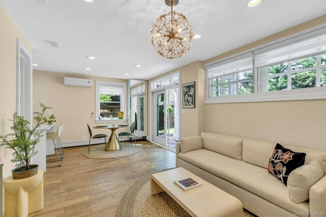 Building Photo - 14 Crossman Pl