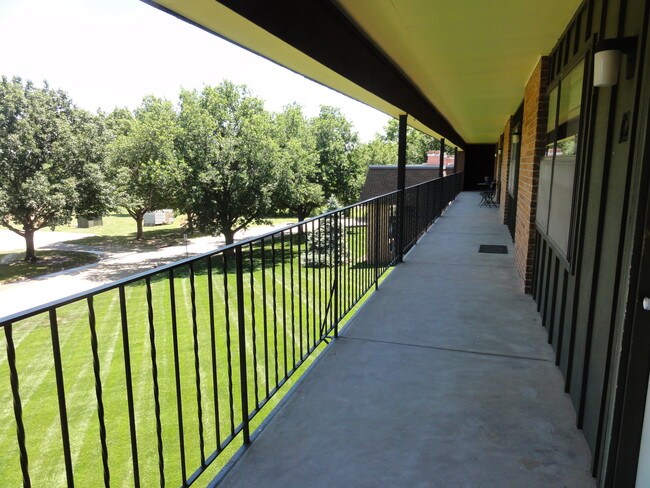 Plaza West Apartments