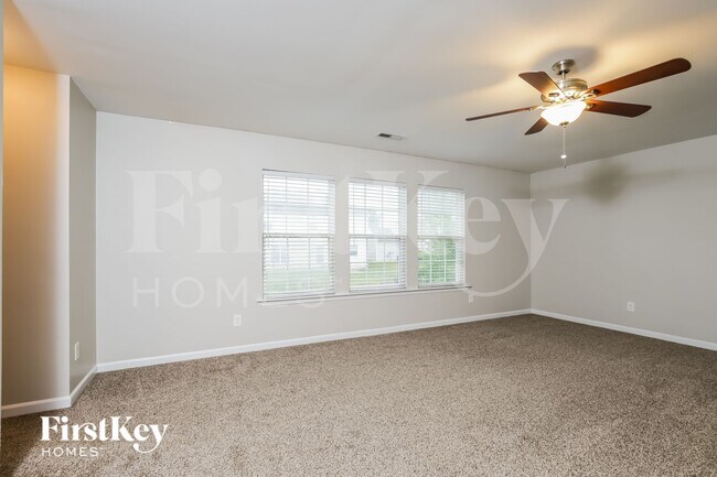 Photo - 477 Shady Grove Ct