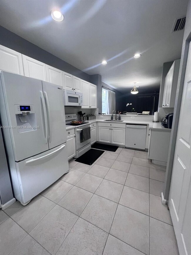Photo - 681 NW 42nd Ave