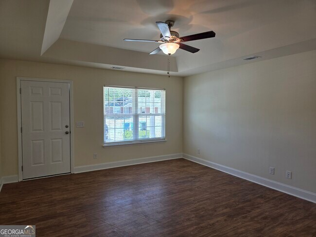 Photo - 129 Smithfield Dr