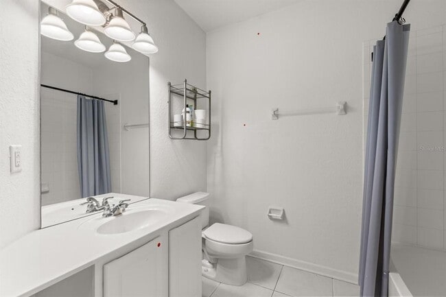 Photo - 409 Hilgard Cove Unidad 106