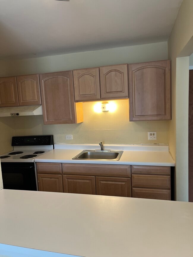 Building Photo - 2 Villa Verde Dr Unit 104