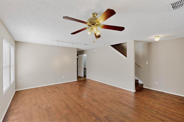 Photo - 2316 White Oak Dr