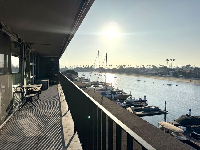 Building Photo - Waterfront Living in Naples - Furnished 2BD/2BA with Bay Views Unit 410