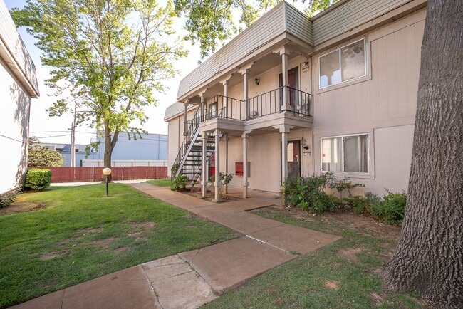 Photo - Spacious 3 Bed 2 Bath Condo in Tulsa!