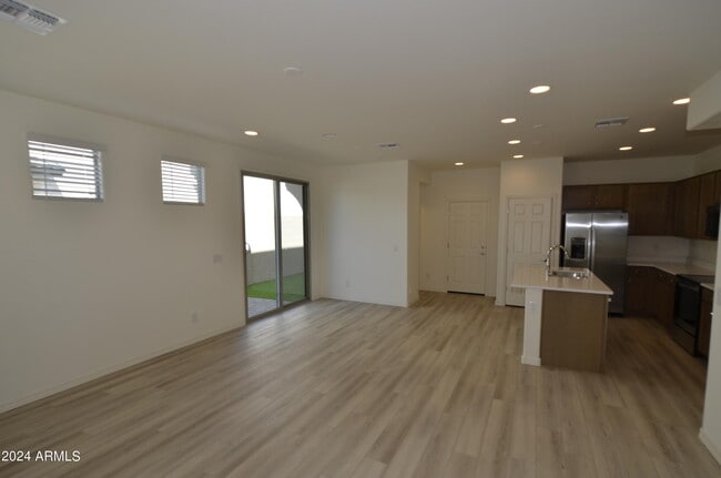 Photo - 1306 W Sparrow Dr