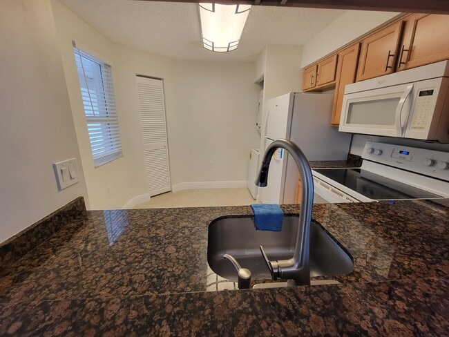 Photo - 4208 Glenmoor Dr