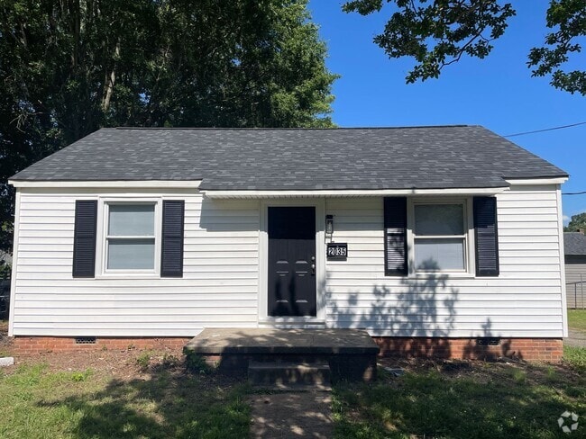 Building Photo - 2035 Milford St Rental