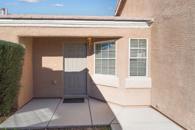 Building Photo - Spacious 3-Bed, 2-Bath Home with All Appliances Included!