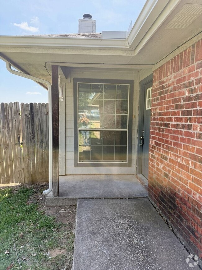 Building Photo - 716-716 Stribling Cir Unit 716 Stribling Circle Rental