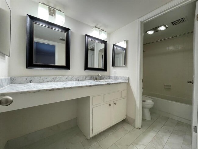 Photo - 138 Woodmere Square NW