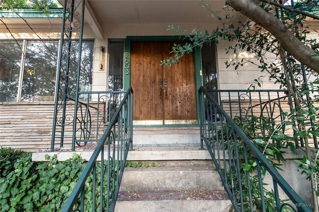 Building Photo - 2803 S 5th St