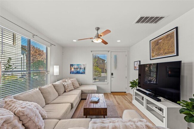 Photo - 3112 Corbin Ln