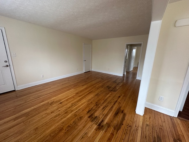 Photo - 5937 Oakwood Ave Unit 3