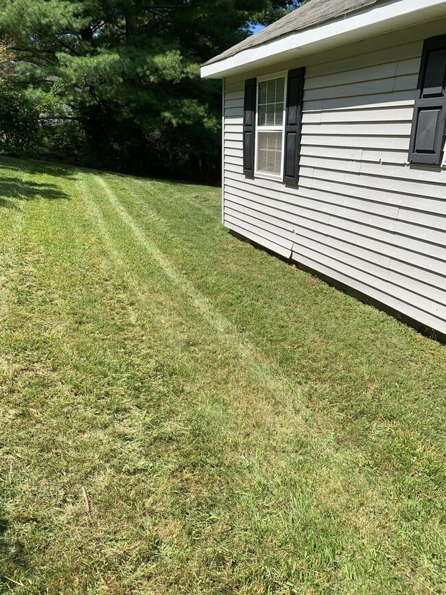 Photo - 718 Poplar Grove Rd