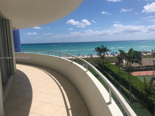 5151 Collins Ave Unit 531