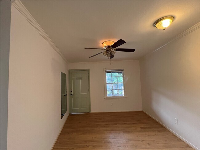 Photo - 5216 Arboles Dr Unit 9