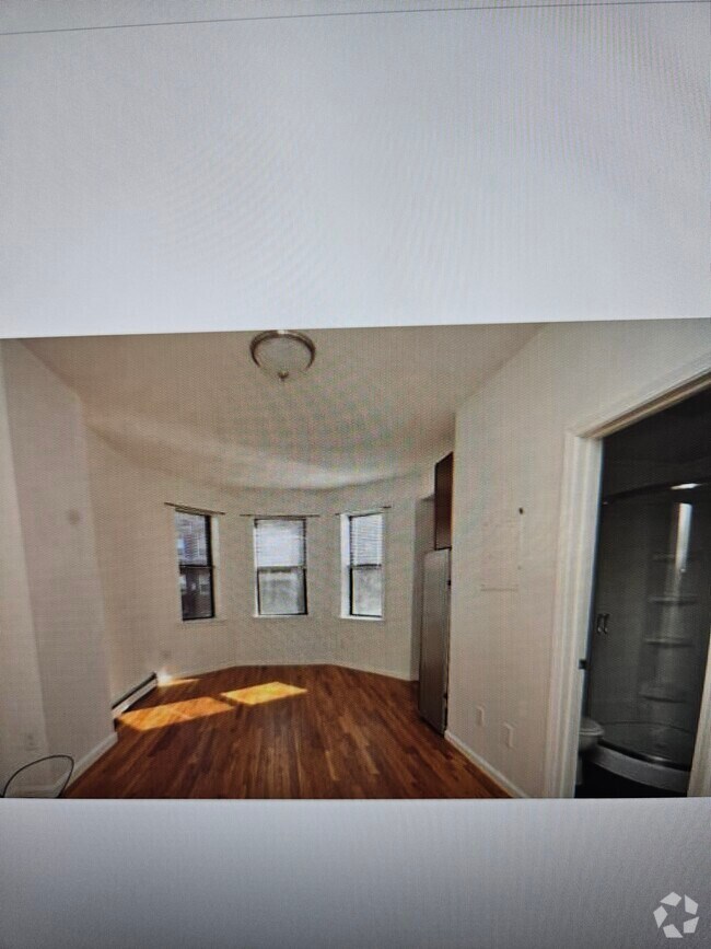 Building Photo - 71 S Huntington Ave Rental