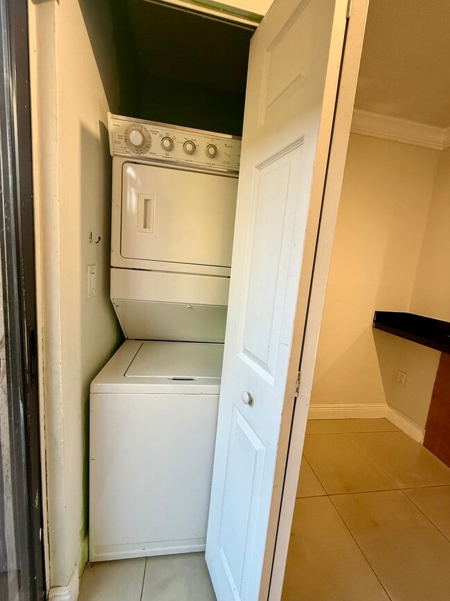 Photo - 1811 SW 107th Ave