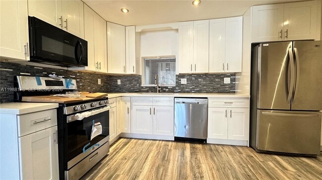 Photo - 8450 NW 26th St