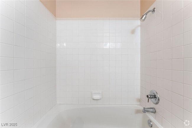 Building Photo - 1908 Tierra Vista Dr Unit 105 Rental