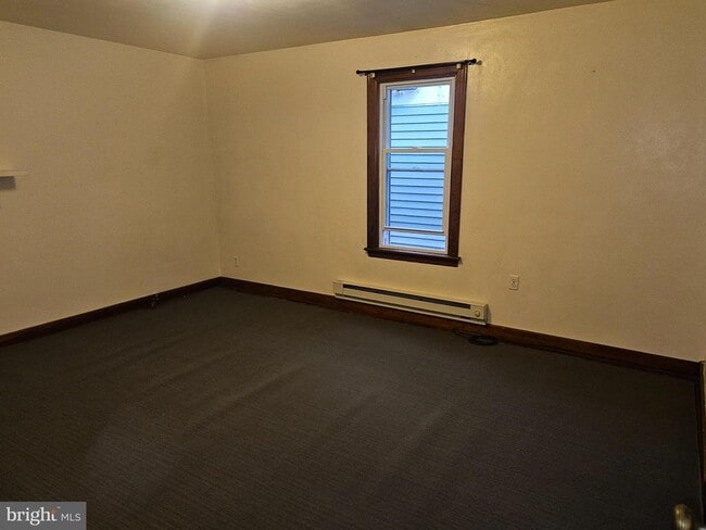 Photo - 521 E Broad St Unit APT 2
