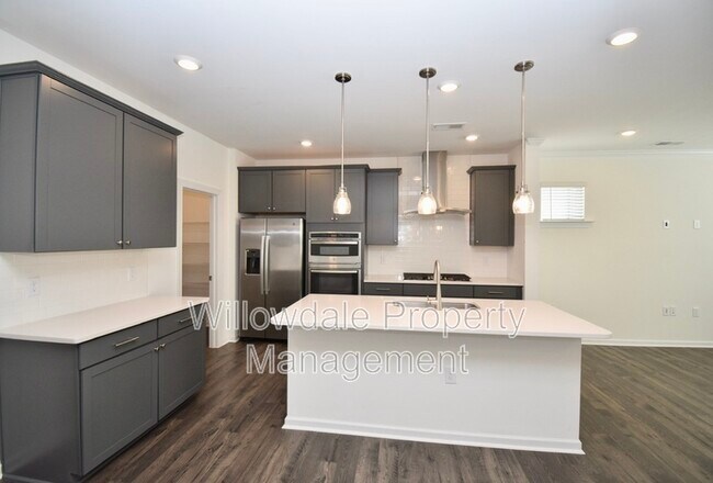 Photo - 2534 Hutch Ln