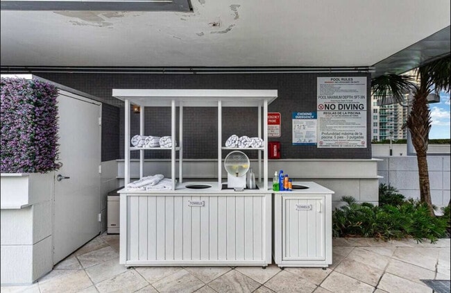 Photo - 1395 Brickell Ave Unit FL28-ID1328112P