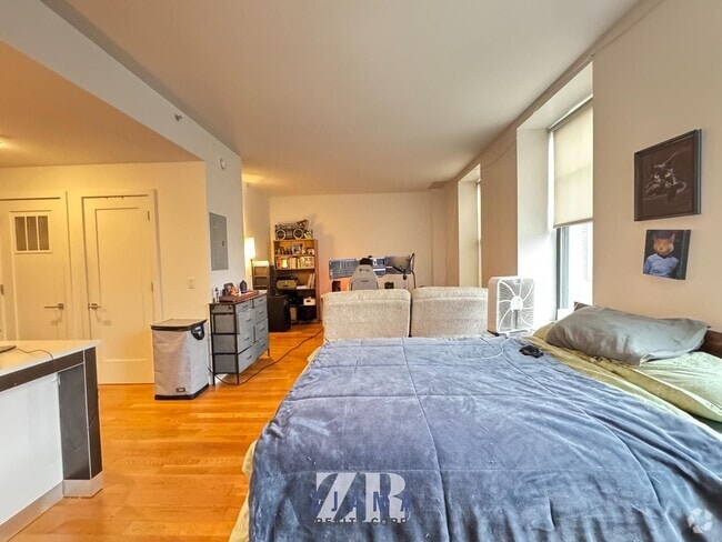 Building Photo - 123 Parkside Ave Unit 2P Rental