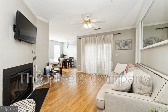 Photo - 15605 Everglade Ln Condo