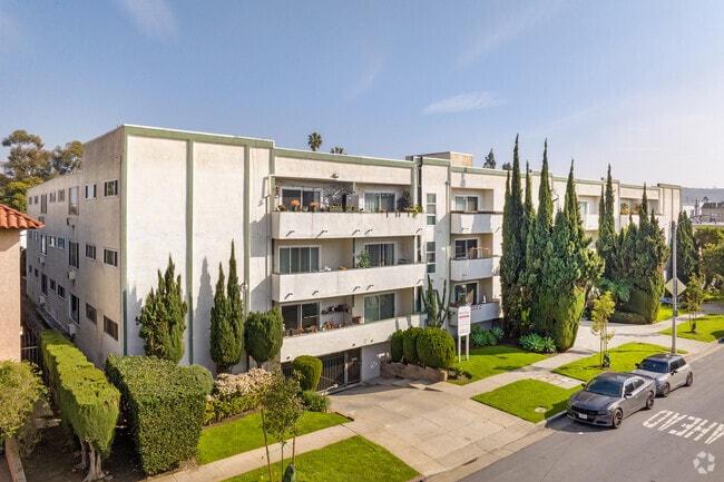 Bagley Regent Apartments