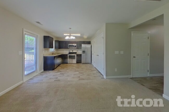 Photo - 206 Churchill Dr