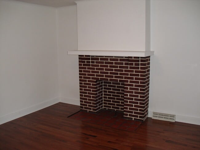 Photo - 1849 Chislett St