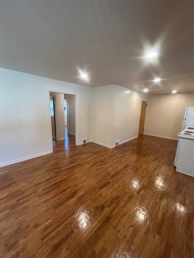 Photo - 1835 S Jefferson St