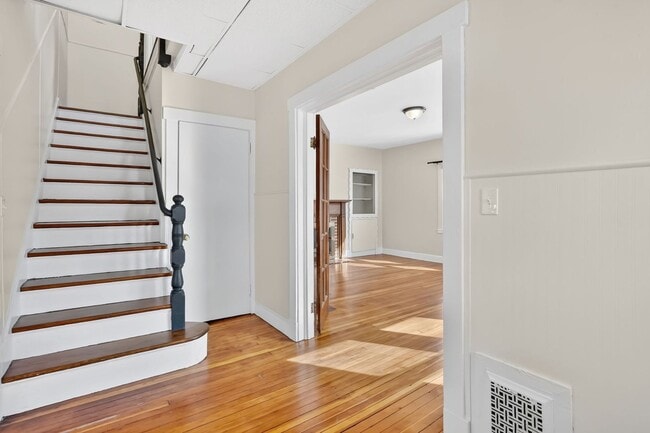 Photo - 157-159 Pleasant Street Unidad 157 Pleasant Street