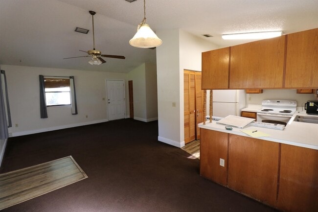 Photo - 1680 Asturias St